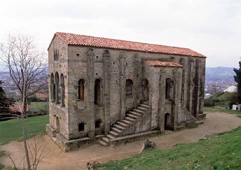 PALACIO DE RAMIRO I en el Naranco-Oviedo